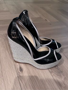 Blocco 5 Women's blue Patent Peep-Toe Wedge Sandals with Silver Trim